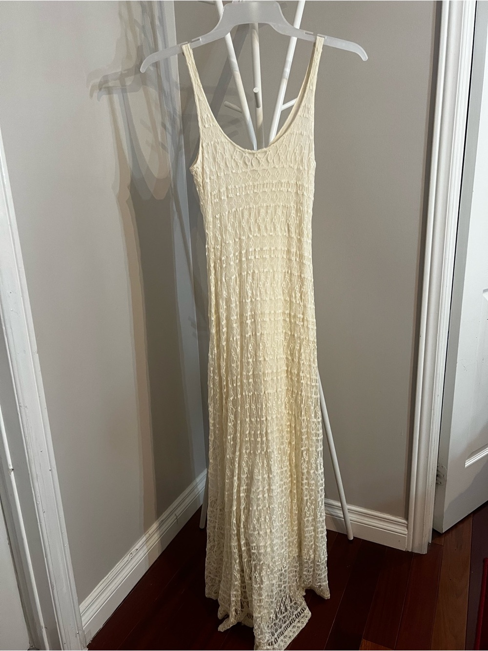 Abercrombie & Fitch Cream Lace Button-Front Maxi Dress - Picture 3 of 11